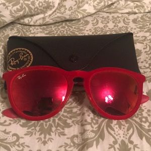Red velvet ray bans with case!